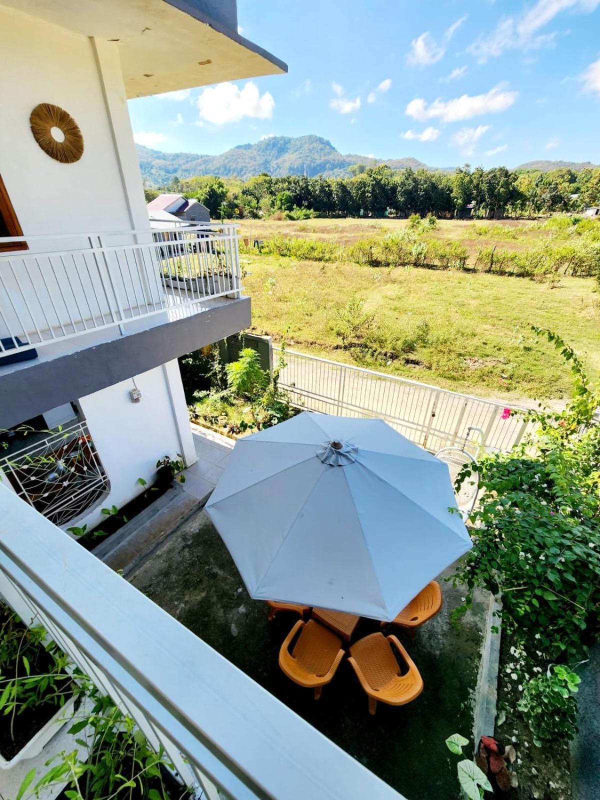 D'Flora Homestay Labuan Bajo Luaran gambar