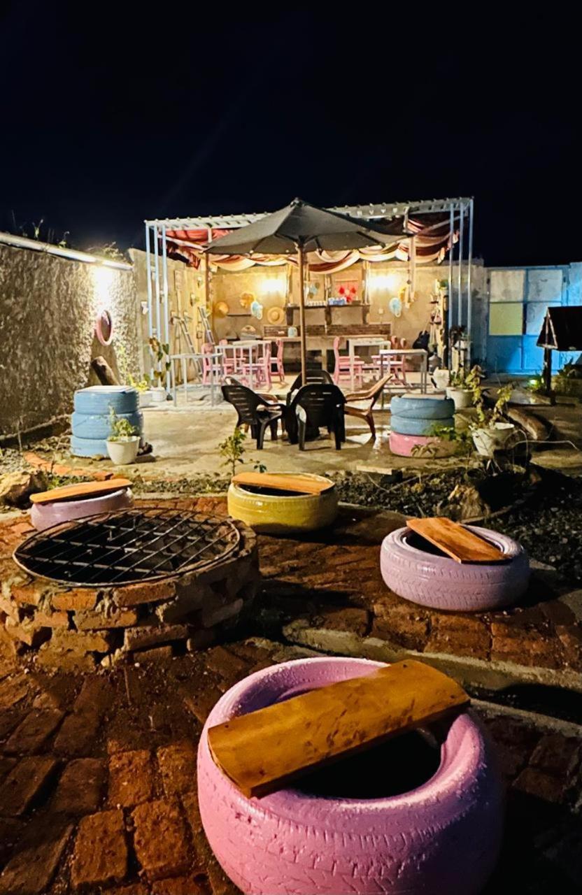 D'Flora Homestay Labuan Bajo Luaran gambar