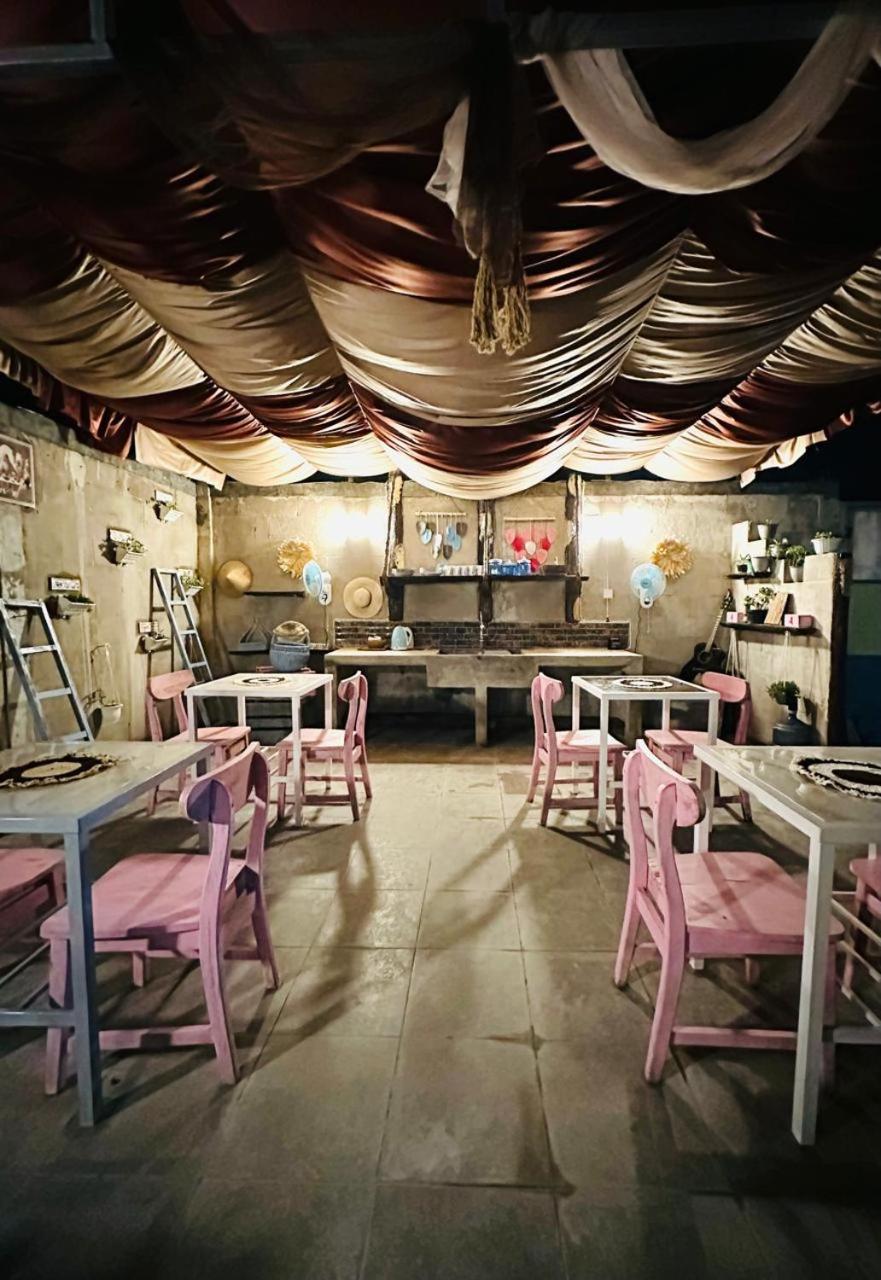 D'Flora Homestay Labuan Bajo Luaran gambar