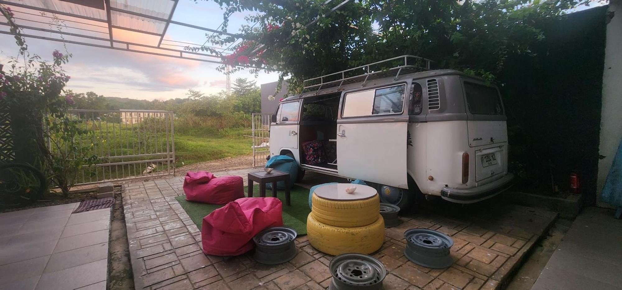 D'Flora Homestay Labuan Bajo Luaran gambar